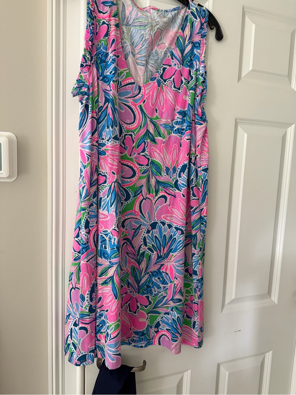 Lilly Pulitzer Sleeveless Pink Floral V-Neck Women's Dress